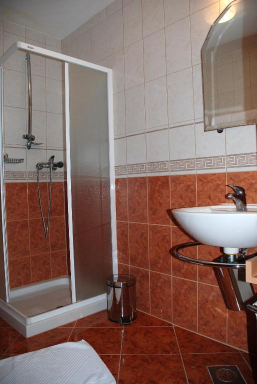 Hotel Zvezda Murska Sobota Værelse billede