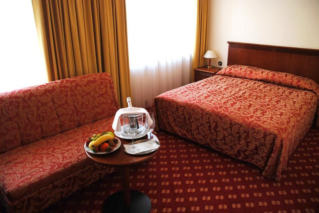 Hotel Zvezda Murska Sobota Værelse billede